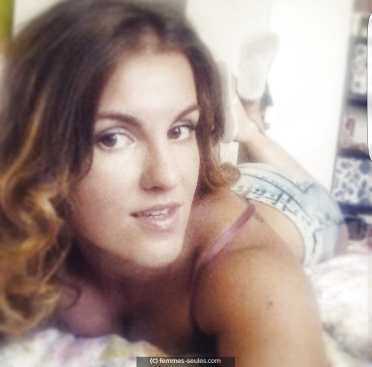 Femme timide