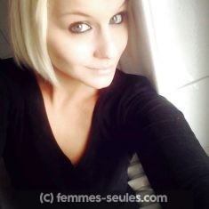 Priscilla a Grenoble, belle blonde de 30 ans veut un plan d'un soir