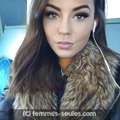 Rachelle a Amiens coiffeuse qui veut rendre jalouse ses copines avec un beau mec