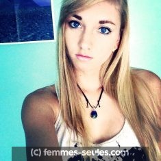 Kathia 19 ans a Besançon a besoin d'un homme rassurant