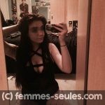 Fille jeune et coquine cherche a faire des rencontres a Arles