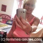 Femme blonde divorcée a Evreux propose rencontre a jeune homme