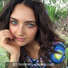 Jeune fille de 18 ans de Bayonne cherche mec simple et pas mytho