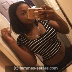 Black coquine et seule a Chartres