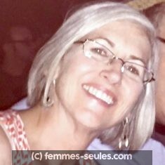 Liliane, divorcée, 44 ans, cherche homme sachant danser au Mans