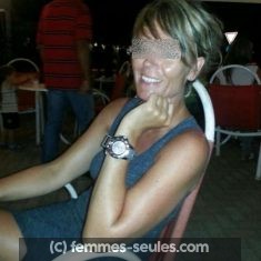 Femme d'Agen aillant envie d'une escapade amoureuse et coquine
