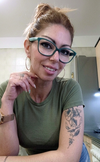 Frustrée et en manque de sexe, Paloma cherche un mec bien monté à Cambrai