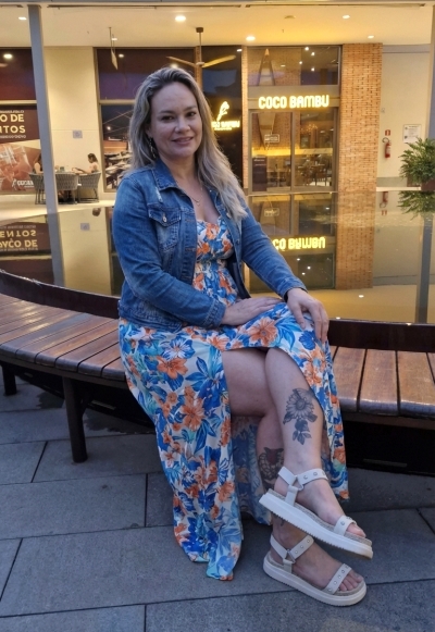 Femme en manque de sexe à Rillieux-la-Pape — Aline, mère au foyer dispo ce soir