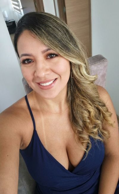 Femme sensuelle à Arles cherche rencontres avec sexe discret