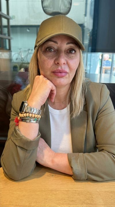 Je suis une femme célibataire cherchant rencontre adulte à Caluire-et-Cuire