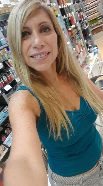 Femme célibataire à Boulogne cherche rencontre hot avec homme