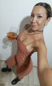 Liaison discrète à Bron