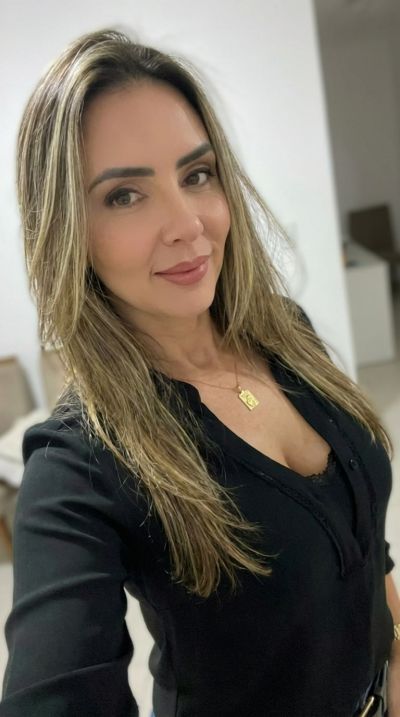 Femme célibataire libertine cherche rencontre sincère à Dinan