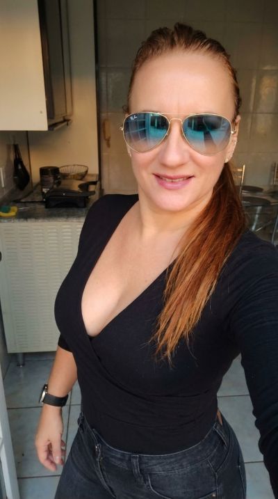 Femme célibataire à Sete cherche homme bien