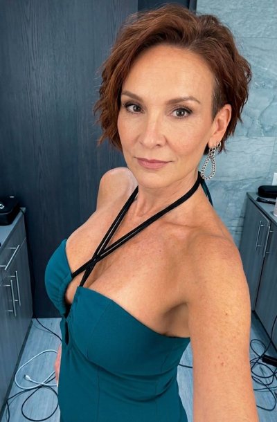 Célibataire libertine à La Roche-sur-Yon cherche rencontres coquines