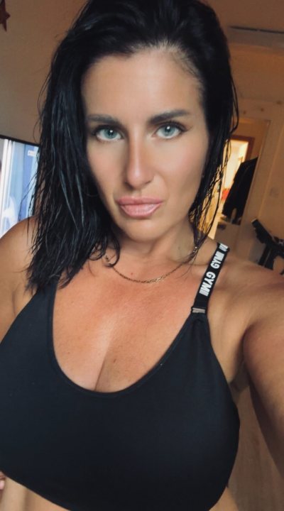 rencontre femme - Lunel - Femme seule ce soir à Lunel, je cherche un échange à 4