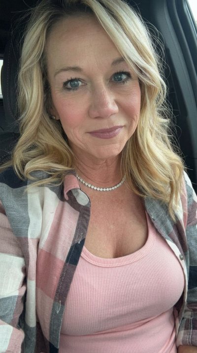 Daronne célibataire à Rouen cherche rencontre femme de 40 ans et plus