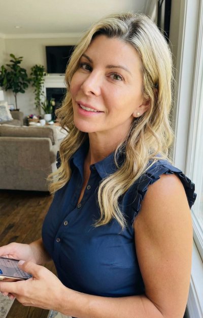 Rencontre coquine femme mature Vienne, Henriette blonde 44 ans vous attend