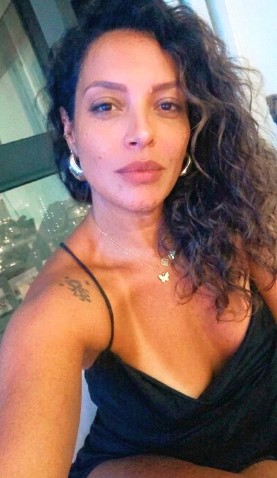 Femme libérée à Sarcelles cherche amant discret et sans engagement