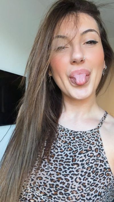 rencontre femme - Alès - Rousse et libertine à Alès, prête pour du sexe avec une femme seule qui assume