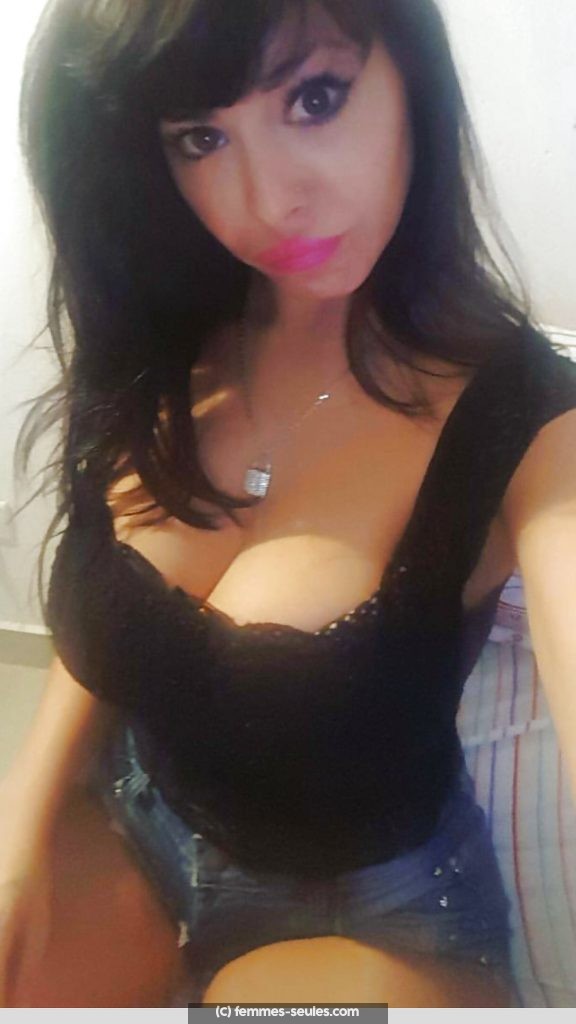 Karima a Brest, cherche a sortir de sa cité