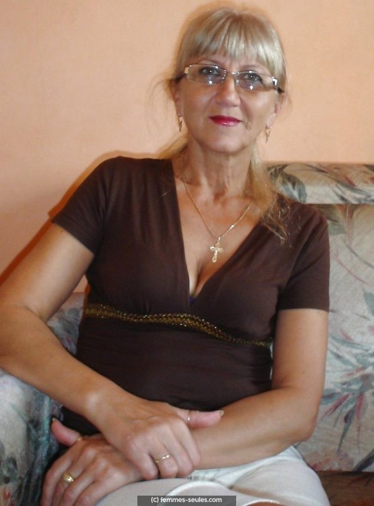 Femme mure a Evreux cherche homme la quarantaine pour sortie et +