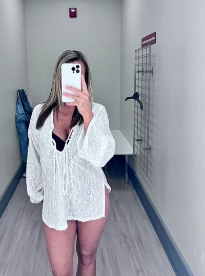 Mariée et frustrée à Vichy, femme seule disponible pour une pause coquine en hôtel