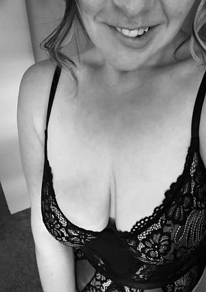 rencontre femme - Chenôve - Femme disponible rencontre à Chenôve, daronne soumise attend un inconnu