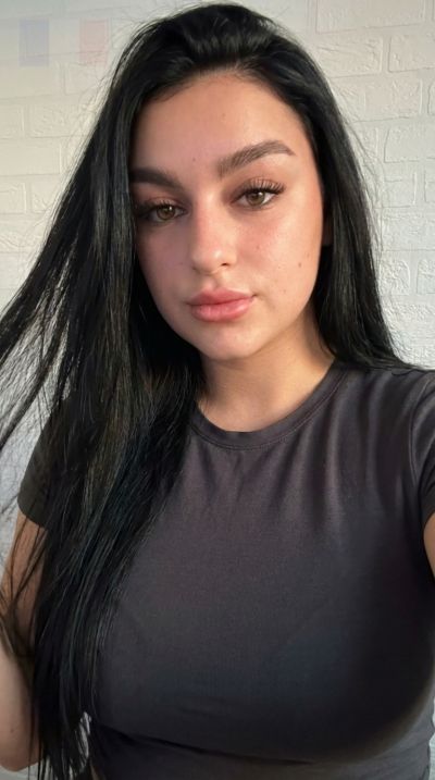 Célibataire chaude à Lons-le-Saunier, je cherche des rencontres authentiques