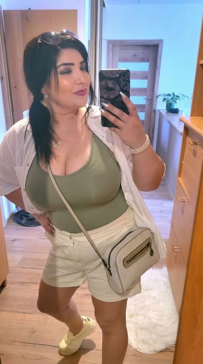 Femme célibataire à Joue-les-Tours cherche relation sans lendemain