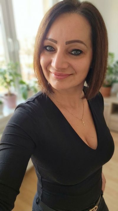 Femme célibataire à Selestat cherche un plan sexe sans prise de tête