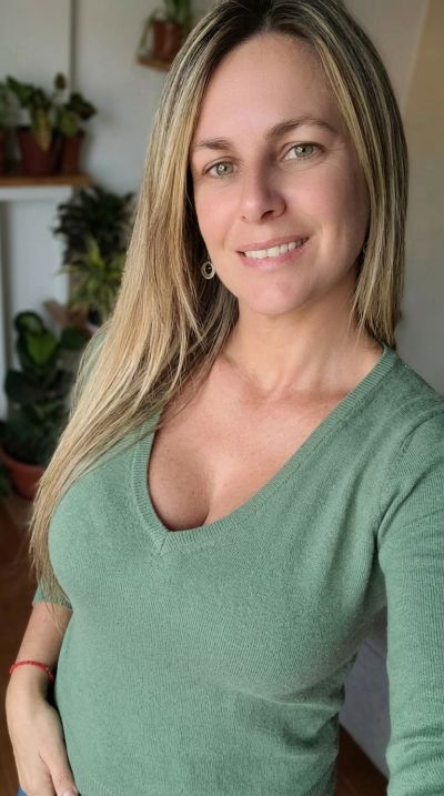 Femme libertine de Roanne cherche homme discret pour rencontres coquines