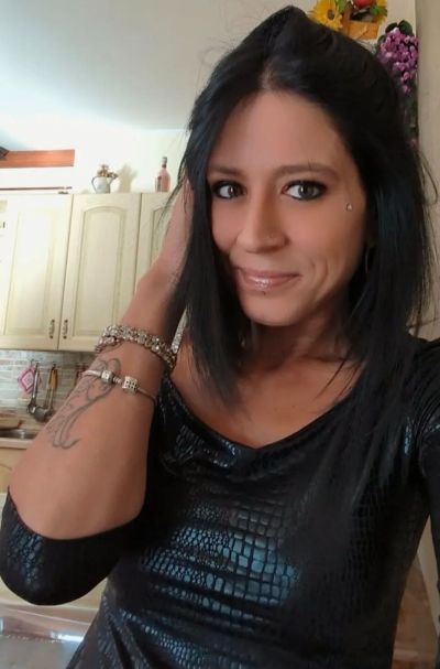 Femme de Granville cherche rencontre discrète avec un homme sincère