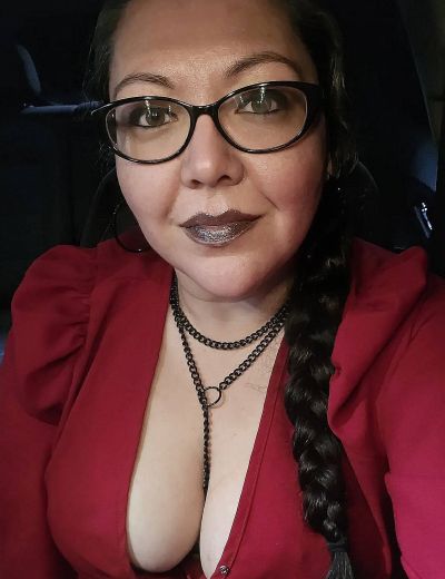 Femme seule à Quimperle cherche homme pour milf célibataire