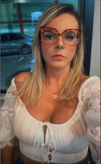 Milf célibataire à Pau cherche rencontre sincère et discrète