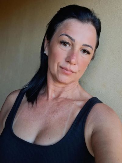 Femme célibataire à Châlons cherche une relation sans lendemain