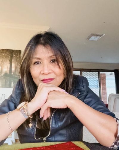 Cougar disponible à Saint Etienne cherche rencontre complice