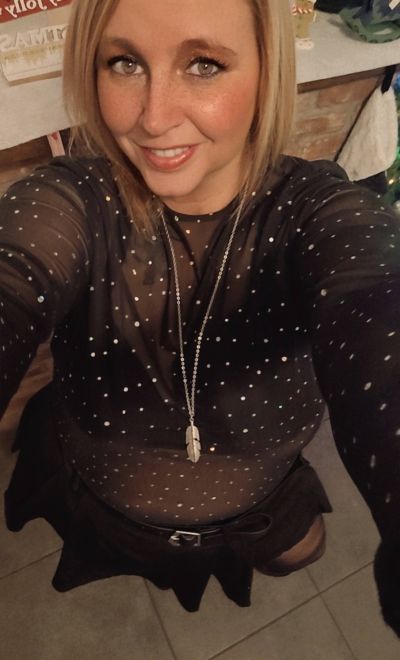 Femme de Saint-Herblain — Rencontre coquine avec un homme, pourquoi pas ?