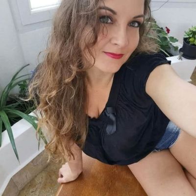 Femme seule pour sexe torride au sauna de Saint-Étienne, un homme dispo ?