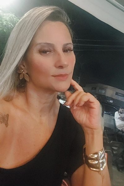 Avis aux hommes de Saint-Lo : je suis disponible pour rencontre femme seule