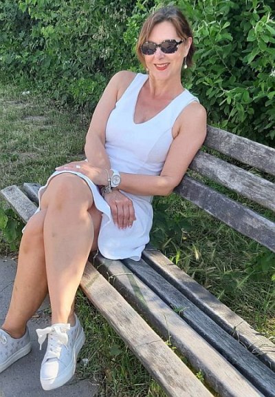 Célibataire chaude à Aix en Provence cherche homme sincère