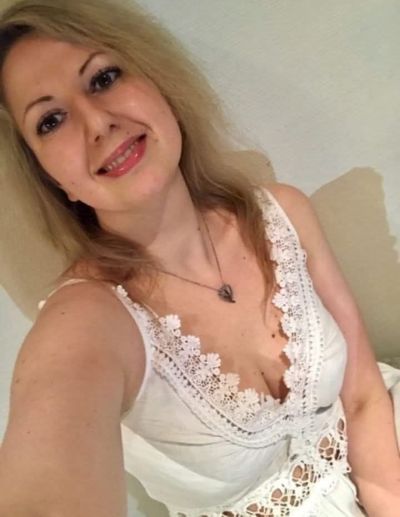 Femme célibataire à Aix cherche rencontre d&rsquo;un soir complice