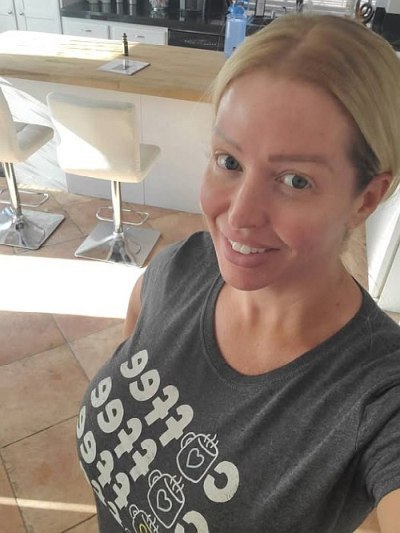 Femme seule cherche homme sincère à Versailles pour rencontre