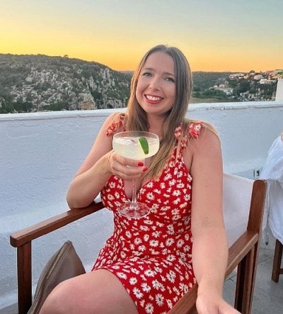 Femme seule à Fleury-les-Aubrais cherche homme pour veuve libertine