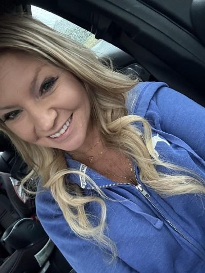 Femme seule cherche homme bienveillant à Rezé pour aventure sincère