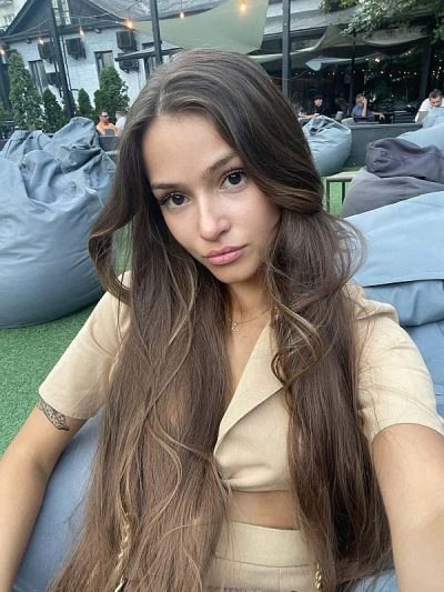 Femme célibataire à Aix cherche relation sans lendemain authentique