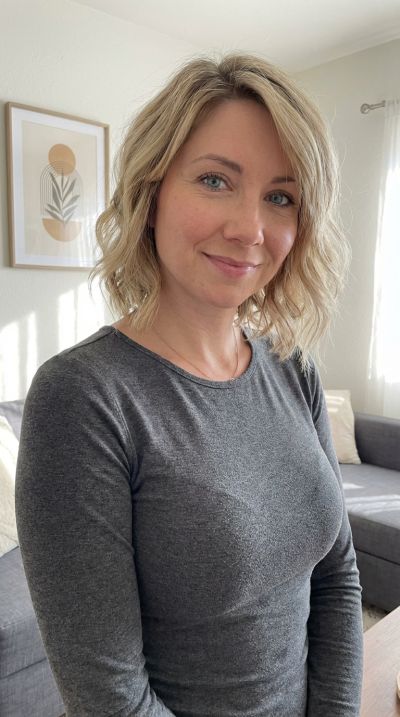 Ce soir à Saint-Malo, une femme espère tomber sur ton profil