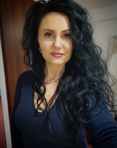 Femme célibataire à Aix-en-Provence cherche rencontre sérieuse