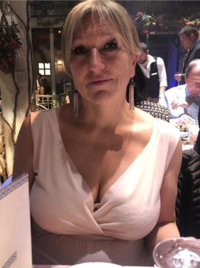 Pas de roman. Juste un homme à Saint-Malo pour milf célibataire