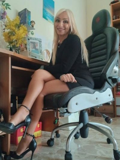 rencontre femme - Epinal - Femme seule pour sexe BDSM cherche maître patient à Épinal
